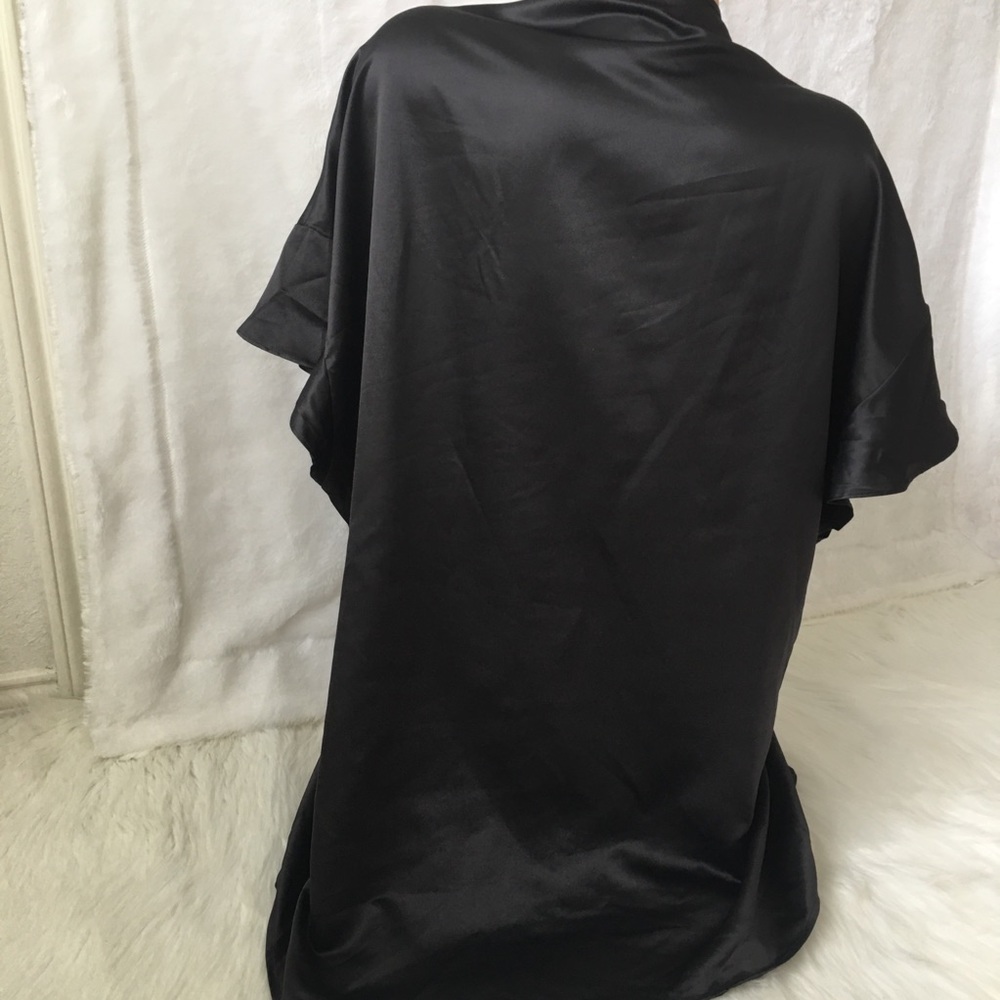 SALE 🎉VICTORIA SECRET ROBES  ONE SIZE FIT ALL - Picture 5 of 7